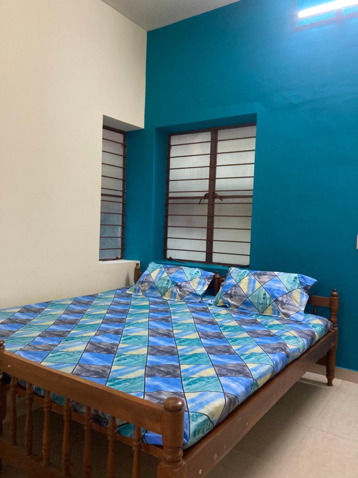 Cozy Semi Furnished 3Bhk Apartment Thiruvananthapuram Exterior photo